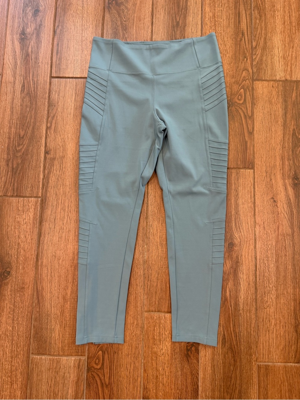 Athleta Women’s Delancey Moto Tight Sage Ankle Leggings Pockets Size L